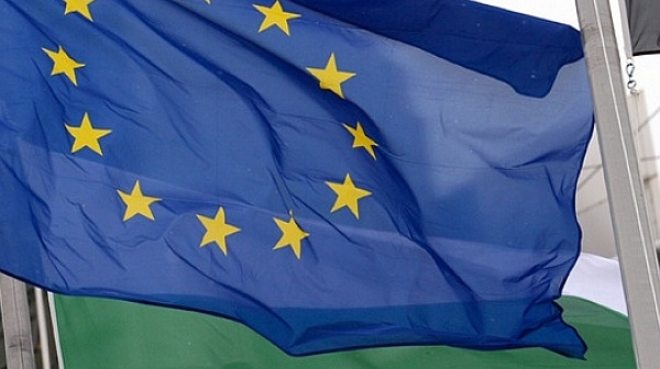 Гражданите на ЕС получават разширен достъп до консулска защита