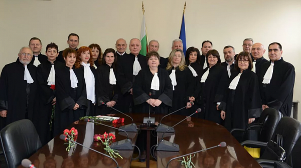 Висшият адвокатски съвет: Иван Гешев не става за главен прокурор