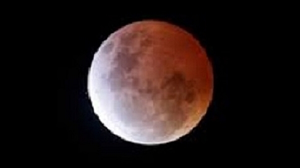 В сряда ни очаква „Супер синя кървава Луна“