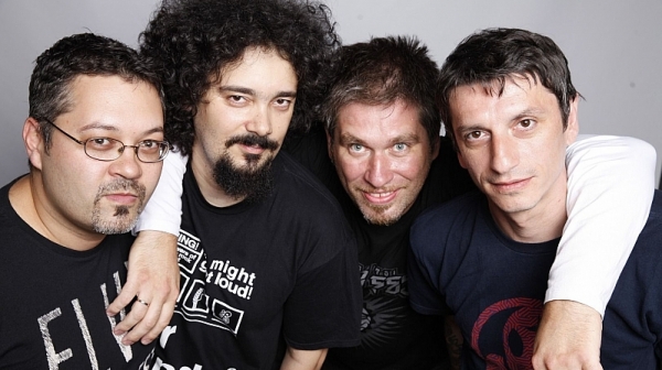 FUN LOVIN CRIMINALS избраха подгряваща българска група за концерта си в София