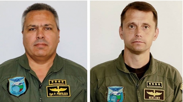 Загиналите пилоти са на 48 и на 45 години
