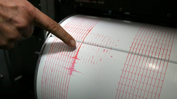 Серия от земетресения в Албания и Македония