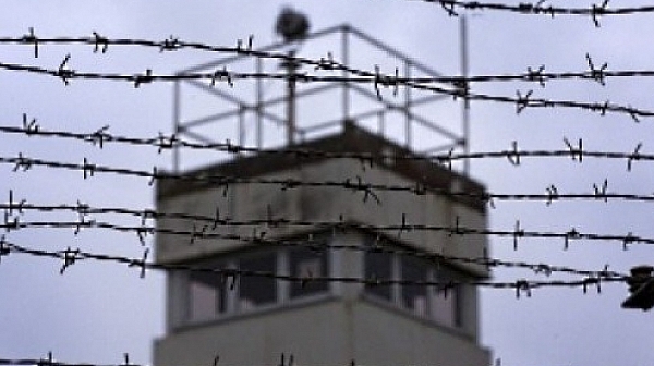 Педофил се обеси в килията си в затвора в Пловдив