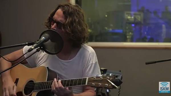 Chris Cornell ”Fell On Black Days” Soundgarden Cover Live @ SiriusXM // Lithium