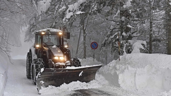 Днес сняг ще трупа в цяла България