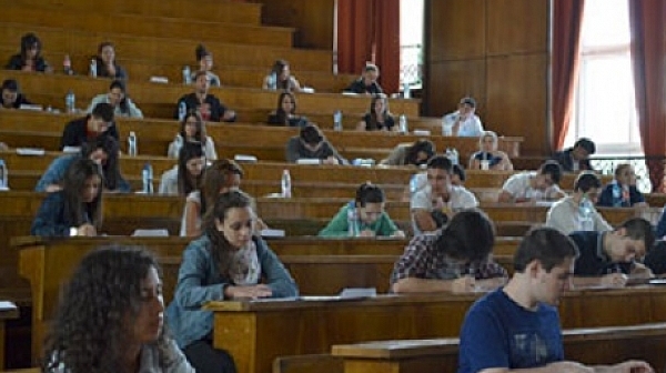 И СУ ”Климент Охридски” закъса за студенти - 13% от местата празни