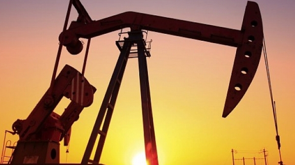 ОПЕК вдига цените на петрола