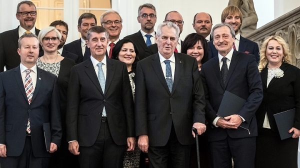 Президентът на Чехия назначи ново правителство начело с Бабиш