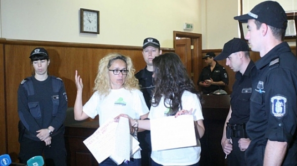 Евродепутати от Италия и България питат ЕК за репресиите срещу Иванчева и Петрова