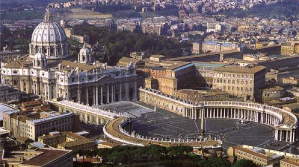 Полиция обискира офиси на Светия престол във Ватикана