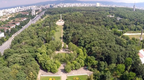 Граждани искат референдум за Борисовата градина