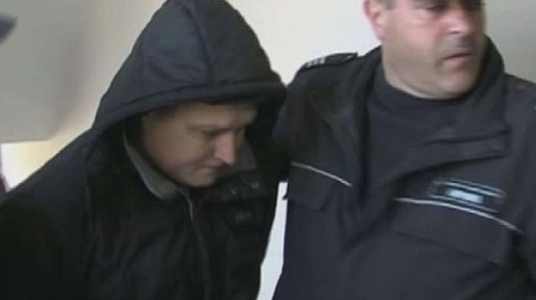 Съдът остави в ареста задържания за взрива на банкомата в Сапарева баня