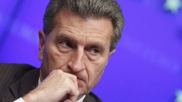 Йотингер няма да приеме в ЕНП управляващата партия в Италия