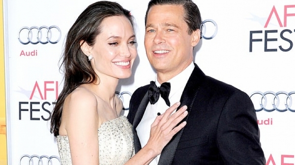 Анджелина Джоли и Брад Пит се отказват от развода и се събират отново
