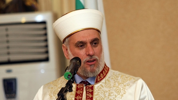 Главният мюфтия иска от Борисов да промени проектозаконите за религиите