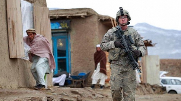 Атентатор взриви военен конвой в Афганистан