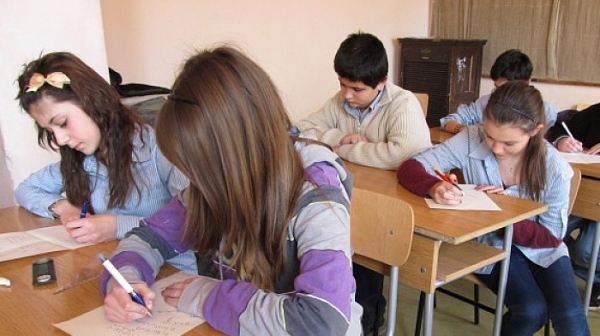 Световната банка: 42% от 15-годишните българи са функционално неграмотни