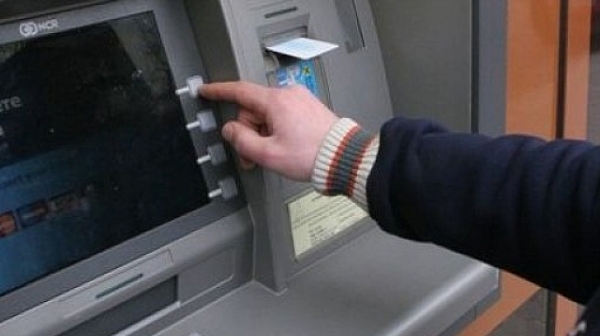 Ареастуваха двама българи в Турция за източване на банкомати