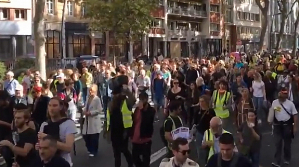 Eкоактивисти и „жълтите жилетки“ заедно на протести в Париж (видео)