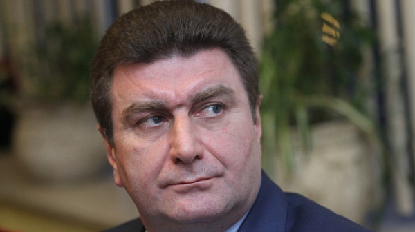 Дръпнаха шалтера в ”Лукойл”, Валентин Златев вече не е управител за България
