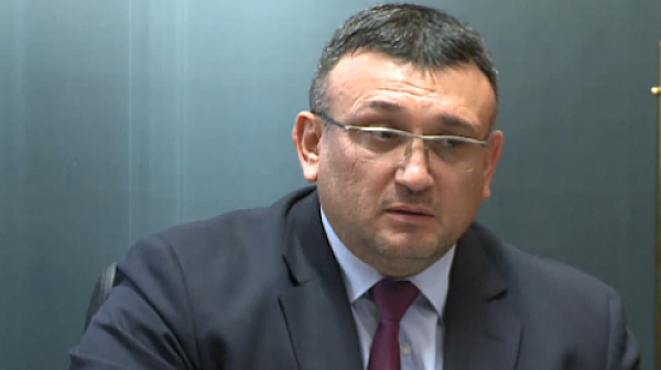 Комисар Маринов заяви, че Пелов ще бъде заловен, но не знаят дори колата на бягството