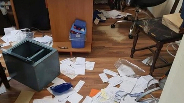 Крадци разбиха щаба на ”Демократична България” във Варна