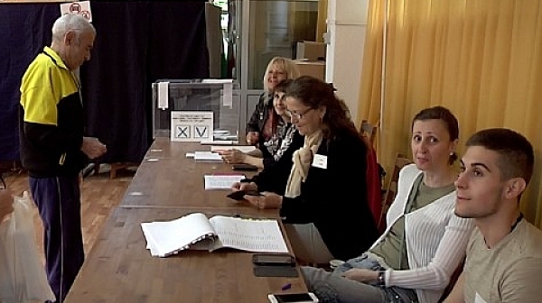 Ниската избирателна активност провали референдума в Стара Загора