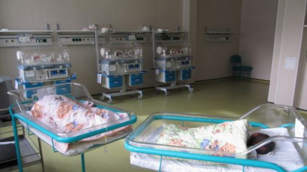 74-годишна индийка роди близначки след изкуствено оплождане