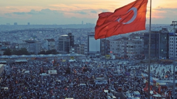 Стотици хиляди на протест срещу турското правителство