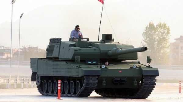 Фалшива новина за турски танкове в България заля социалните мрежи