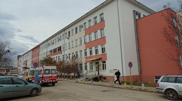 Лекари от Враца хвърлят оставки