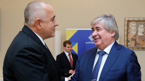 Депутатите чакат премиера в НС, Борисов на среща с руския посланик