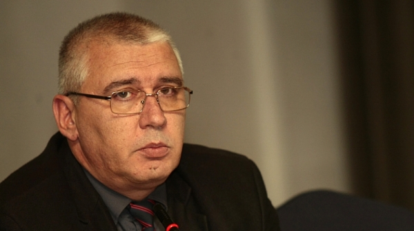 Валентин Попов: Да се погледне излишъка, за да се вдигнат заплатите в МВР