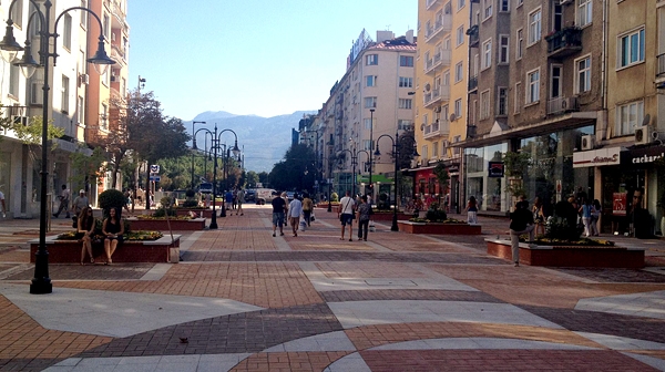 Удължава се пешеходната зона на ”Витошка”