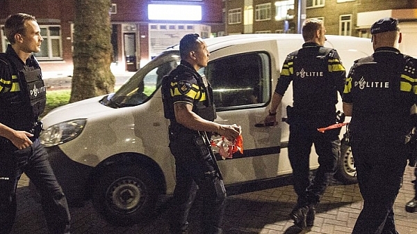 Камионетка гази пешеходци в Холандия, 1 загинал има и ранени