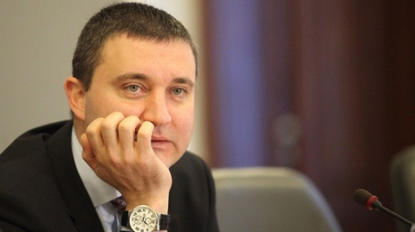 ДБ за теча на данни от НАП: Време е Горанов да напусне сцената с оставка