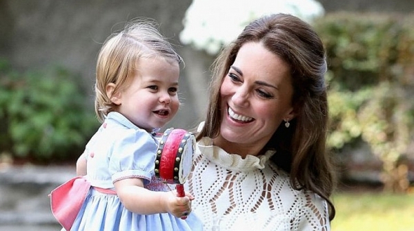 Принцеса Шарлот тръгва на детска градина