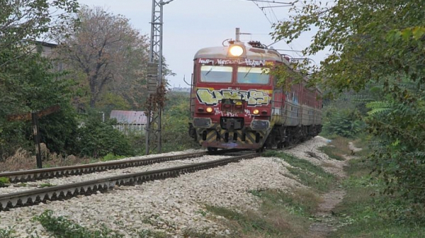 Запали се влакът от София за Горна Оряховица, 300 души са изведени