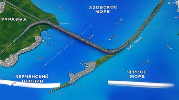 През протока вече преминават кораби, ”Бердянск”, ”Никопол” и ”Яни Капу” са в Керч