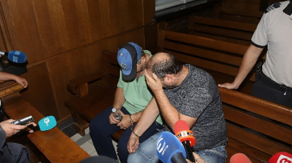 Задържаните за убийството край Негован остават в ареста