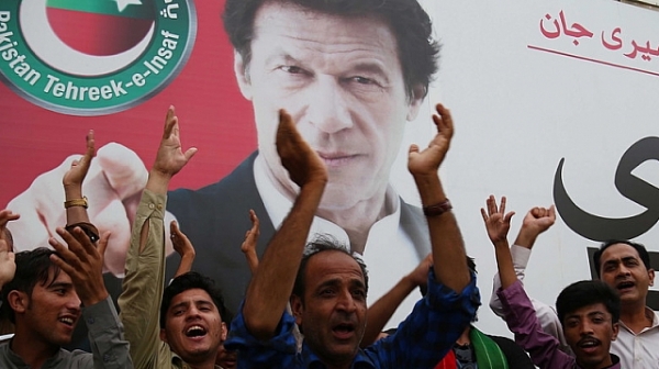 Шампион по крикет бе избран за премиер на Пакистан