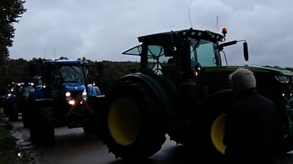 Трактори блокираха 1300 км магистрали в Холандия