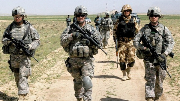 САЩ изпраща хиляди военни в Близкия Изток