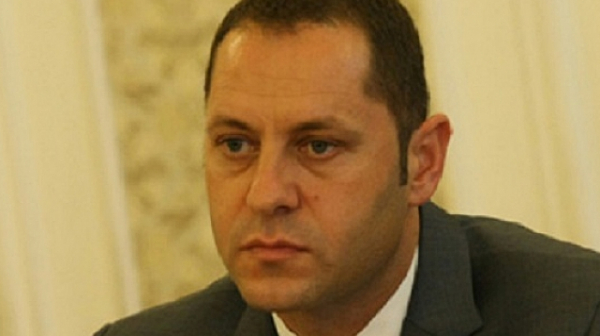 Зам.-министърът на икономиката Александър Манолев подаде оставка