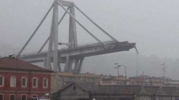 Мост се срути до Генуа, десетки са загиналите (видео)