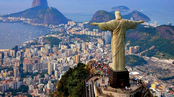 Бразилците избират президент, депутати и губернатори
