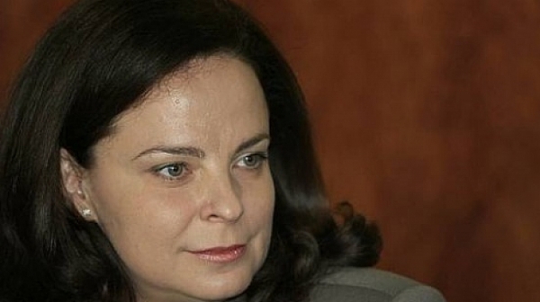 Таня Андреева: Битката между Плочев и Ананиев е неравна, винаги печели министърът