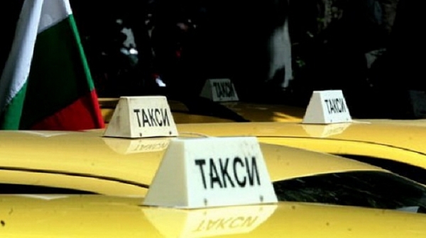 Жълт протест: Таксиджиите настояха за 1 лев на километър