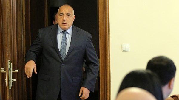 Борисов се кара с депутати за рейтинга на Радев