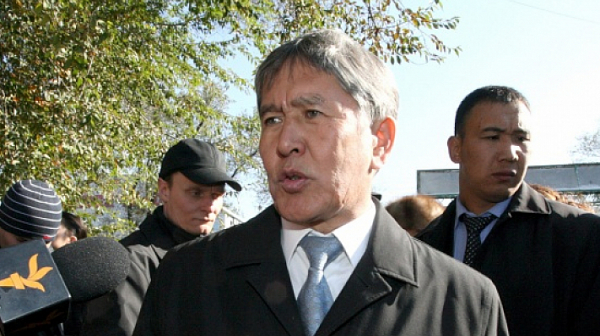 Убиха командос при опита за задържане на бившия президент на Киргизстан